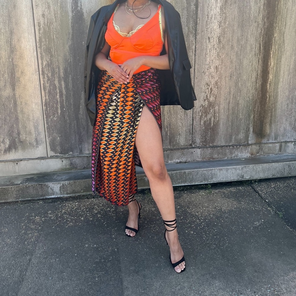 ZARA Print Midi Skirt w/ side slit